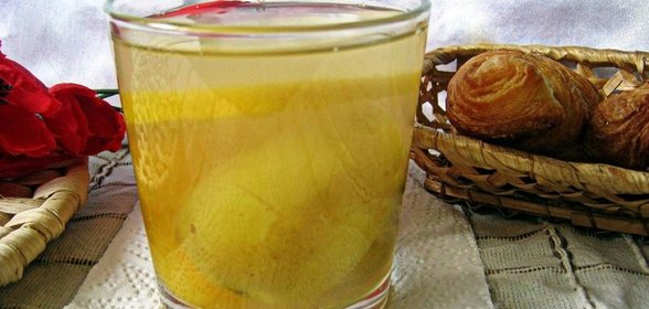 Грушевый компот с персиками и лимоном