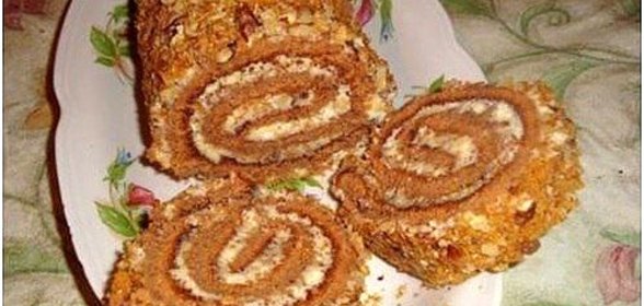 Быстрый рулет из сгущенки с начинкой