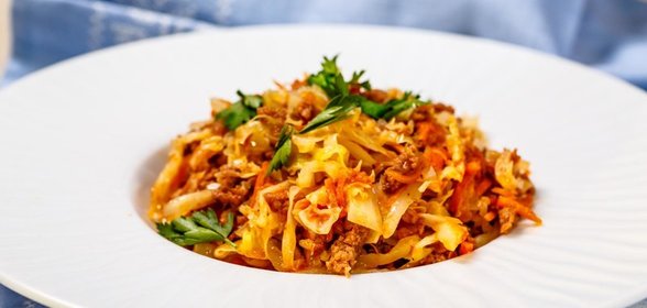Тушеная капуста с фаршем