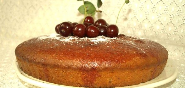 Пирог с вишневым сиропом