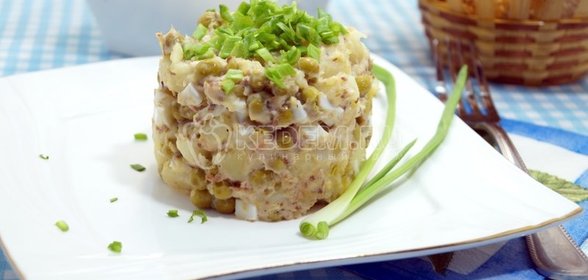 Салат с рыбой «Вкусный»