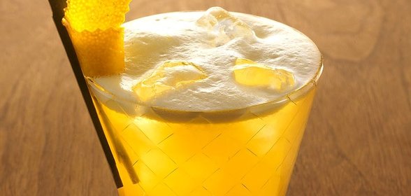 Коктейль «Физ «Утренняя слава» (Mai TaiMorning Glory Fizz)