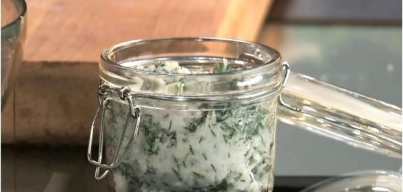 Сало с зеленью и чесноком