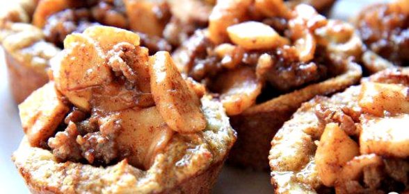 Французские тосты с яблоками и колбасой