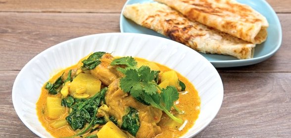 Курица карри с лепешками ротти