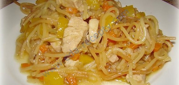 Овощное рагу с мясом и вермишелью