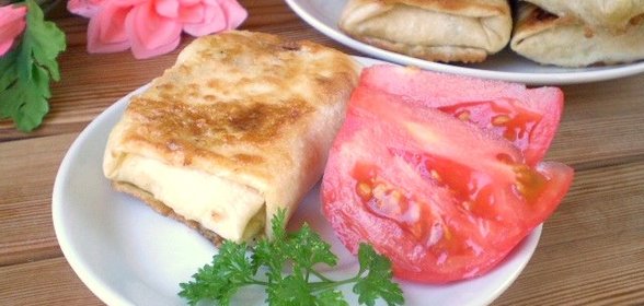 Жареный лаваш с начинкой