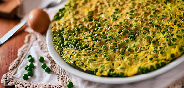 Омлет с горошком и мятой