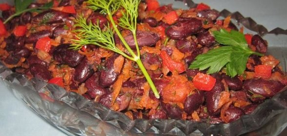 Овощной салат с красной фасолью