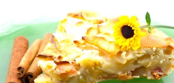 Пицца с яблоками и корицей