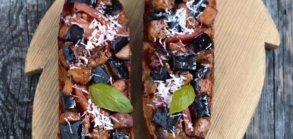 Брускетта с баклажанами алла пармиджана