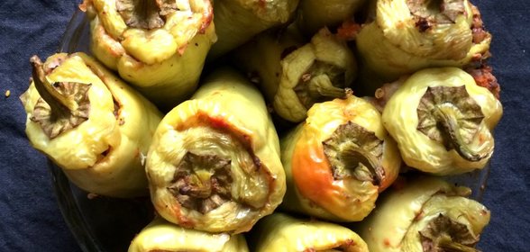 Фаршированный перец болоньезе с зеленой гречкой