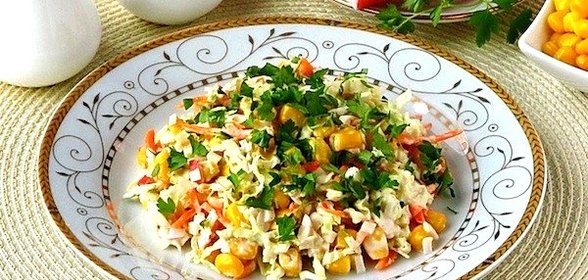 Салат из пекинской капусты с крабовыми палочками