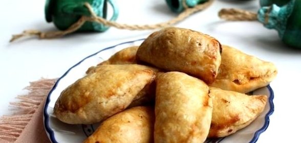 Маленькие пирожки с мясом