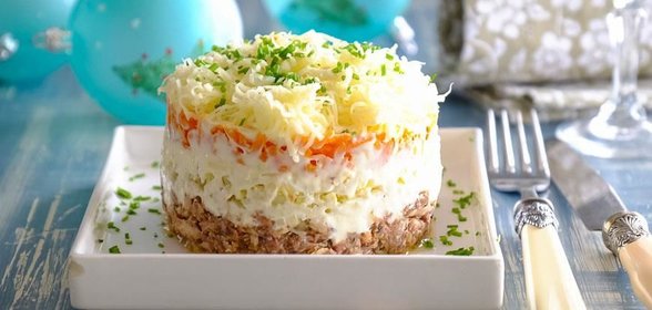 Салат Мимоза с сайрой