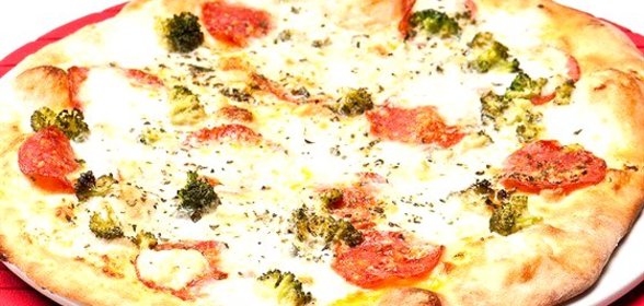 Пицца с капустой брокколи