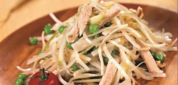 Салат из редьки с курицей