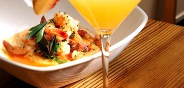 Игристый персиковый коктейль