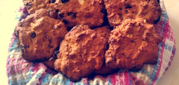 Овсяное печенье с шоколадом и сухофруктами