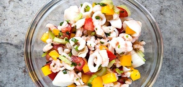 Cалат Морской коктейль с креветками