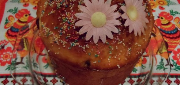 Пасхальный кулич в сахарной глазури