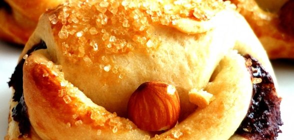 Булочки с шоколадной начинкой