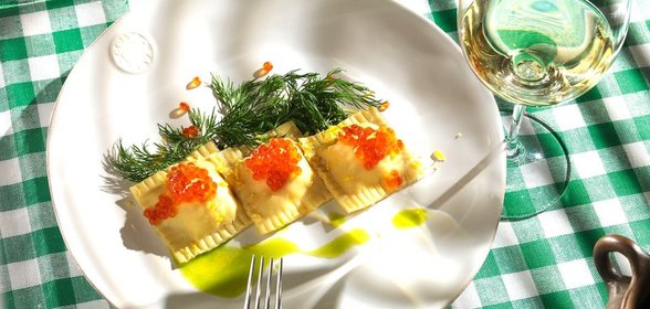 Равиоли с копченым лососем и обезжиренным творогом