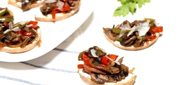 Бутерброды с грибами и перцем
