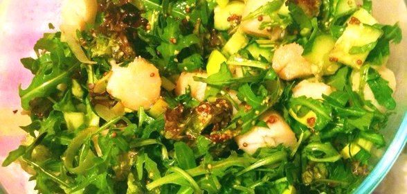 Теплый салат с гребешком и апельсиновой заправкой