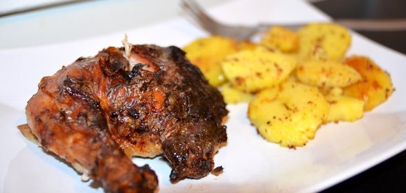 Цыпленок, запеченный с лимоном, под хрустящей корочкой