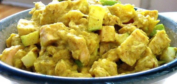 Куриный салат с манго