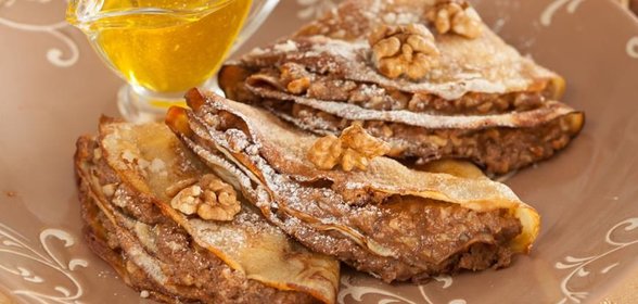 Куриные рулетики с черносливом и сыром