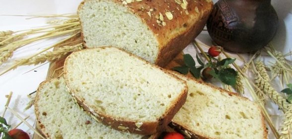 Хлеб с творогом и овсяными хлопьями