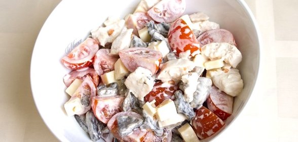 Салат с куриной грудкой и языком «Копченый Ральф»