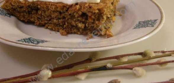 Морковный торт с грецкими орехами