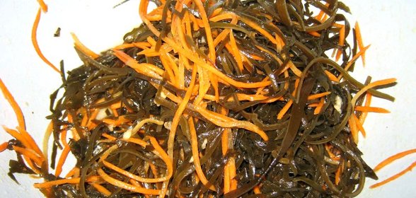Салат из сухой морской капусты