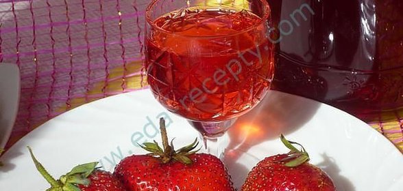 Клубничная наливка