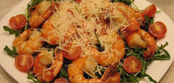 Итальянский салат с креветками.