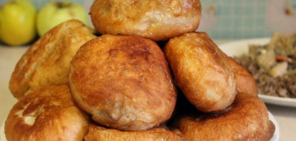 Жареные пирожки с капустой