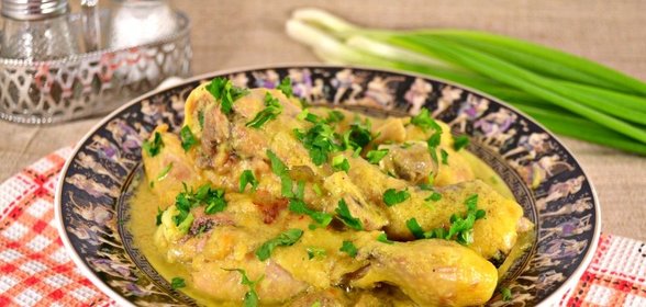 Гедлибже (курица в сметанно-луковом соусе) в мультиварке