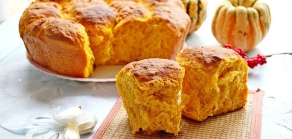 Тыквенные булочки с чесноком и тимьяном