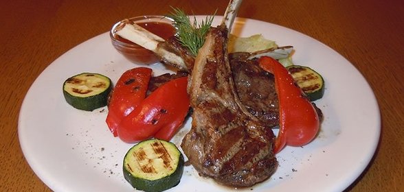 Бараньи котлеты на косточке