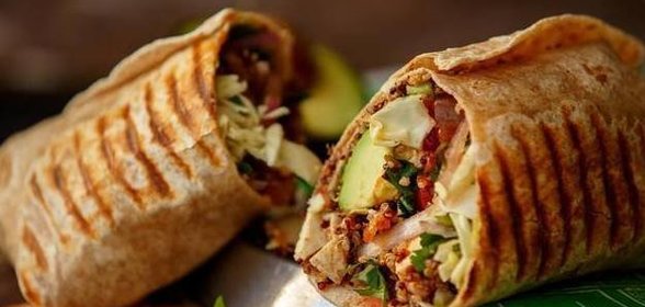 Буррито с курицей и киноа