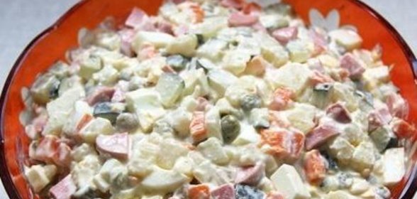 Салат Зимний с соленым огурцом и морковью