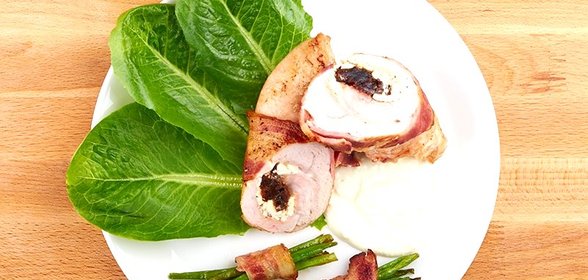 Рулет из индейки с беконом