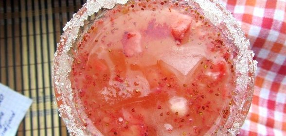 Клубнично-мятный коктейль