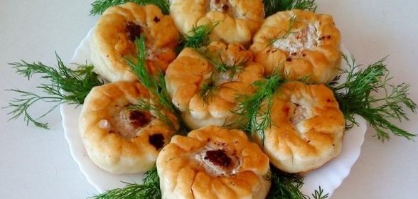 Беляши жареные дрожжевые с мясом
