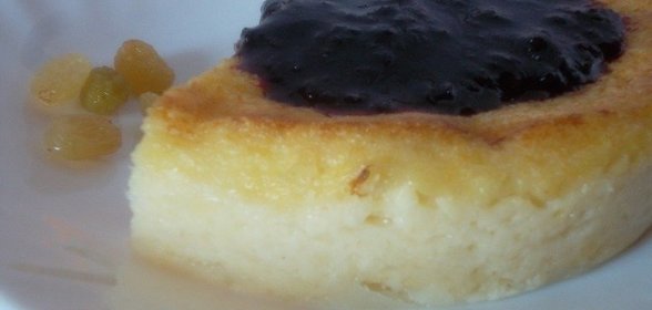 Манный пудинг с изюмом