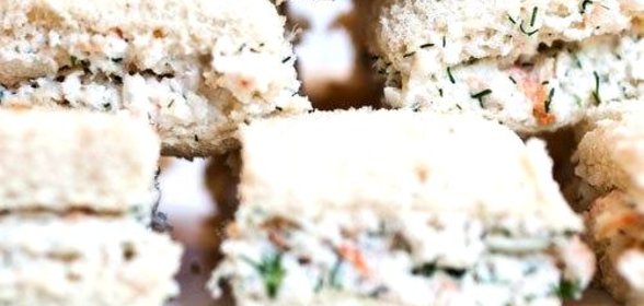 Бутерброды с пастой из креветок