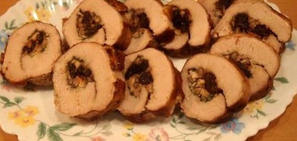 Фаршированный мясной рулет
